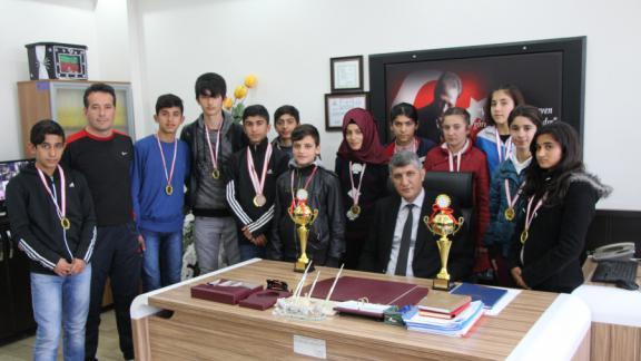 Atatürk Ortaokulu Kros Şampiyonu Oldu