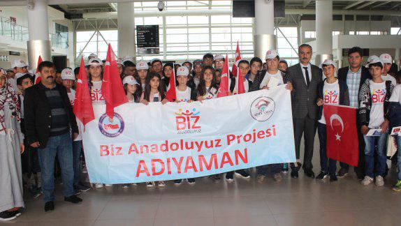 Biz Anadoluyuz Projesi Kapsamında Öğrenciler Balıkesire Uğurlandı